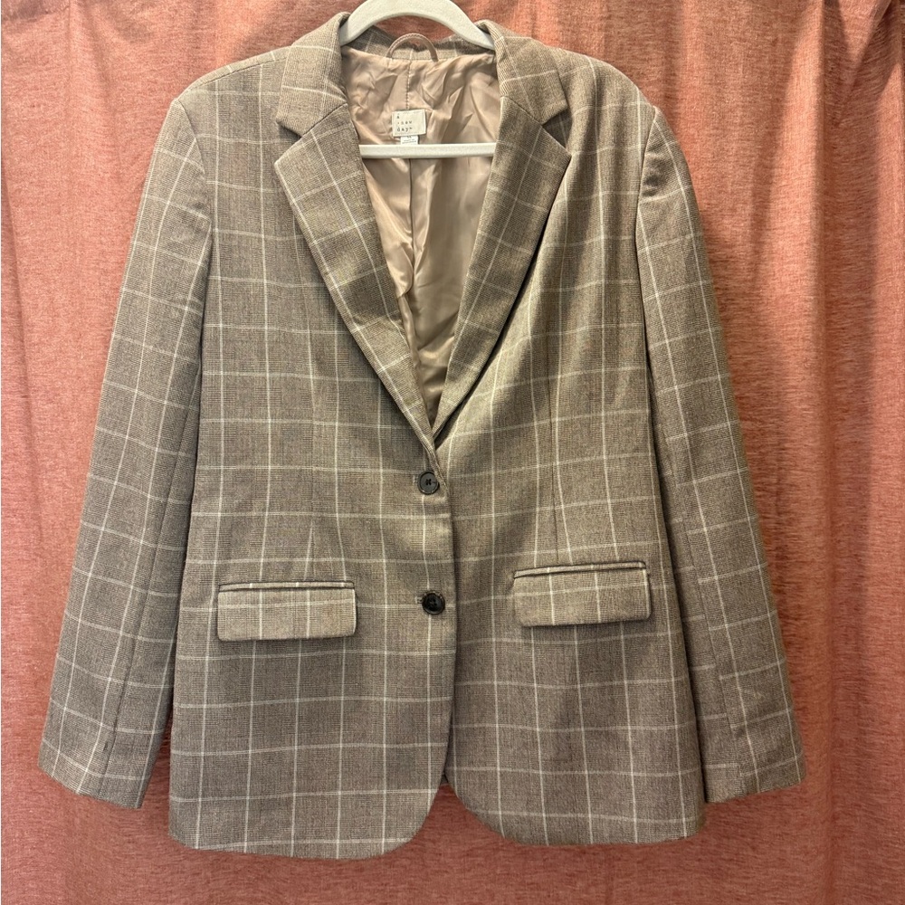 Brown & Tan Checkered Women’s Blazer